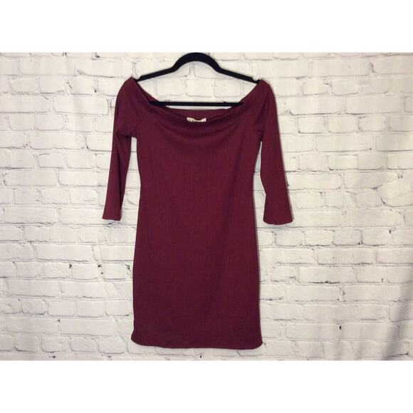 Love J Wiggle Dress Body Con Size Lg Off The Shoulder Burgundy PinUp Festive - Picture 4 of 8